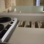 The Leads アパート